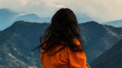 Señorita María, la falda de la montaña
