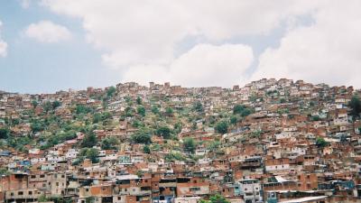 El colapso económico de Venezuela: análisis y soluciones